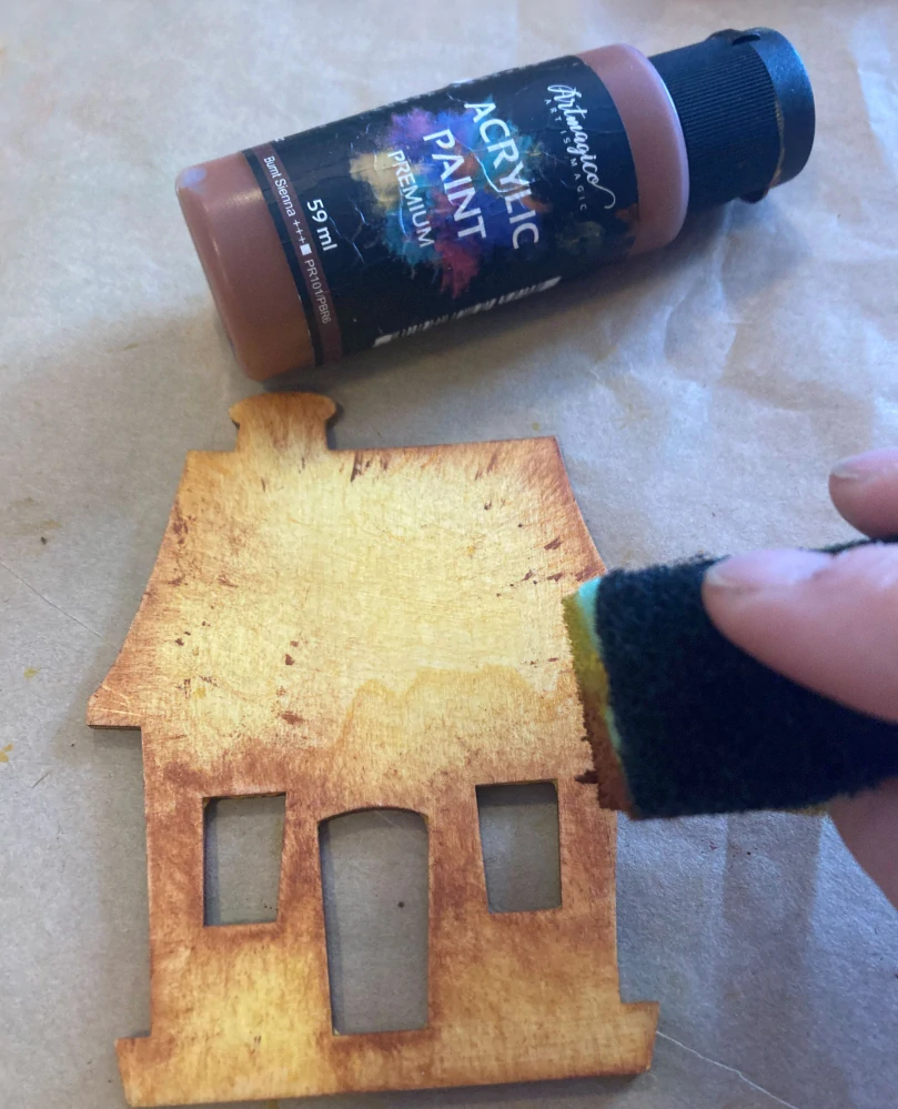 Domeček z překližky / 8,2x10 cm